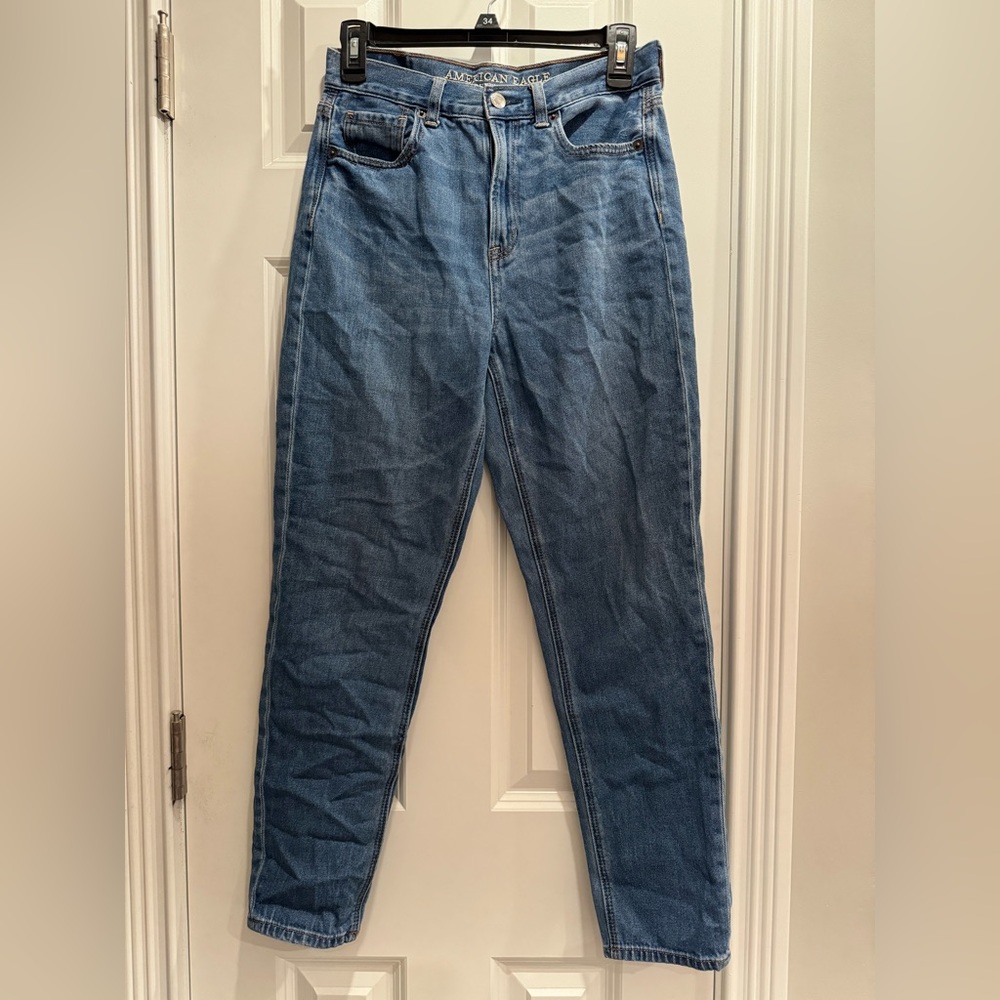 American Eagle Outfitters Mom Jean